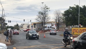 Prefeitura de Campo Grande executa obra de reordenamento viário na avenida Três Barras