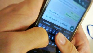 População utiliza WhatsApp para enviar denúncias e reclamações para as redações