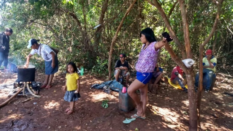 Povo Kaiowá na Reserva Indígena de Dourados