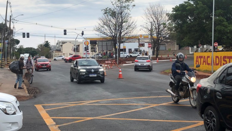 Avenida Três Barras em etapa final de reforma