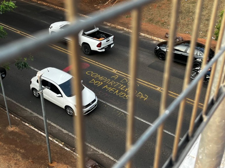 Grades foram instaladas para evitar suicídio no viaduto da Av. Ceará