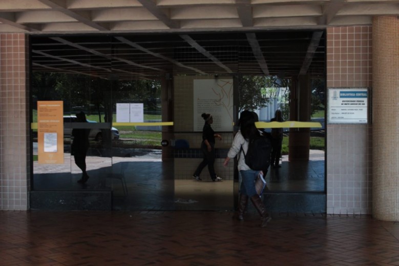 Biblioteca Central da UFMS reabre para atendimento emergencial aos alunos