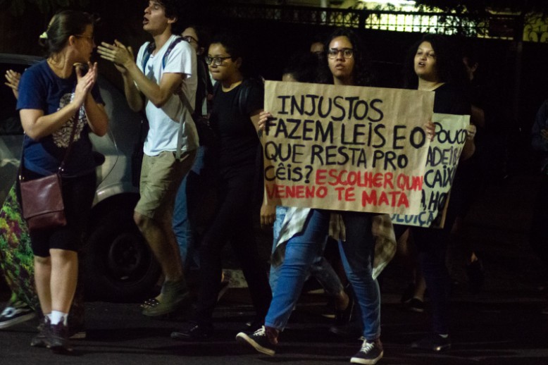 Passeata na Avenida Afonso Pena contra ações prejudiciais ao meio ambiente